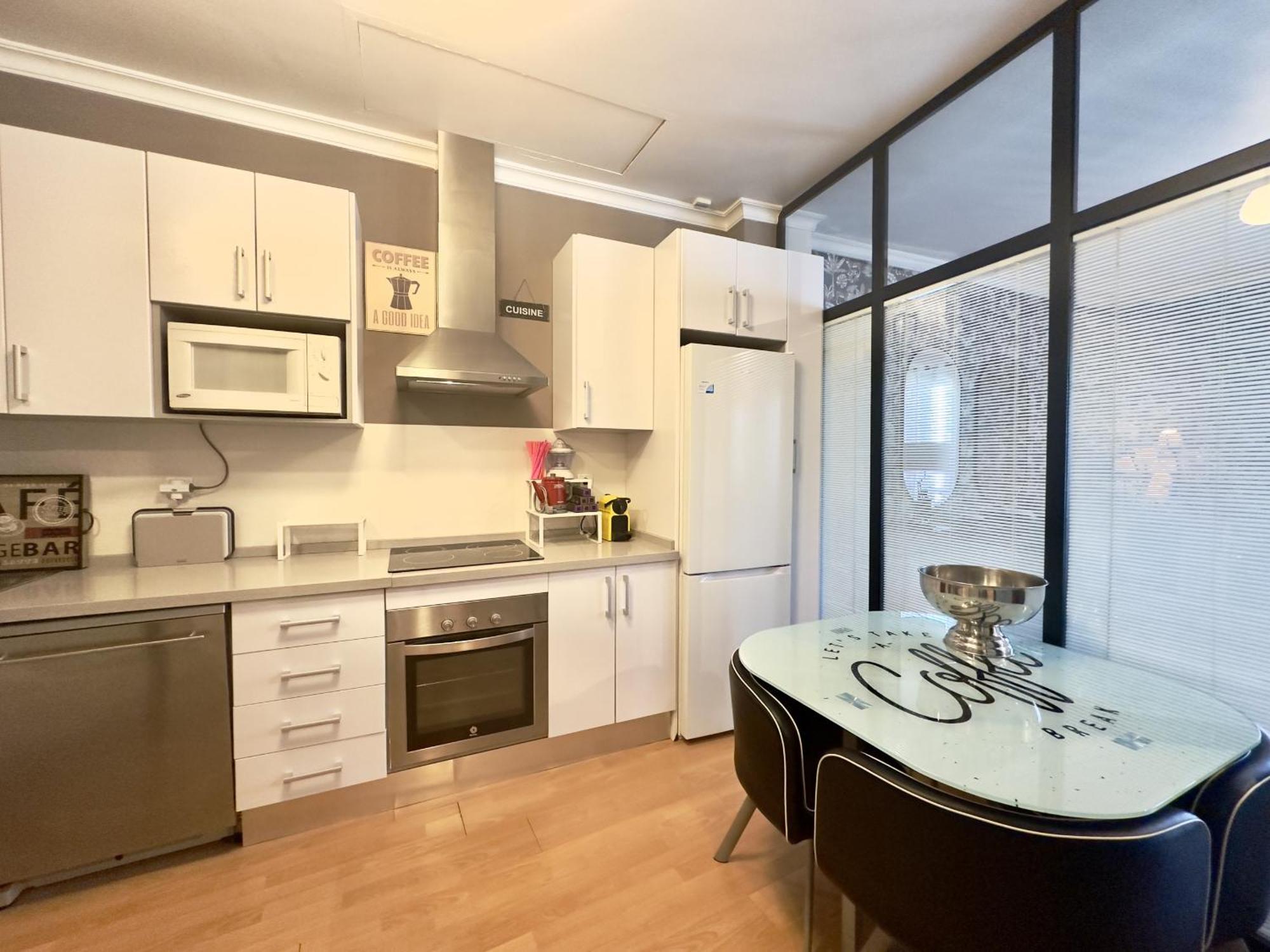 Apartament Urbe10 Plaza De Uncibay 3 Bedrooms Apatment *