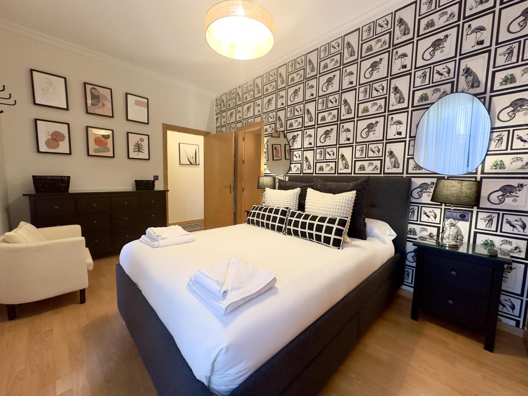 Apartament Urbe10 Plaza De Uncibay 3 Bedrooms Apatment *